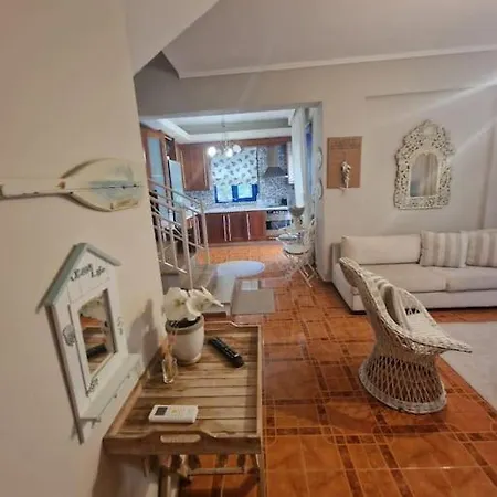 בית נופש Eirini's House *